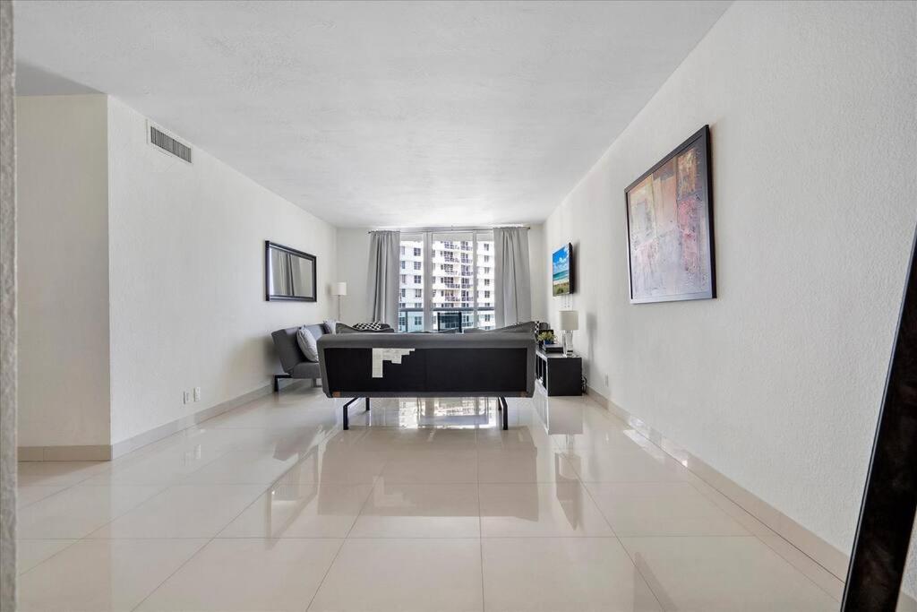 Beachfront 2 Bedroom At Tides Hollywood 8Th Floor Экстерьер фото