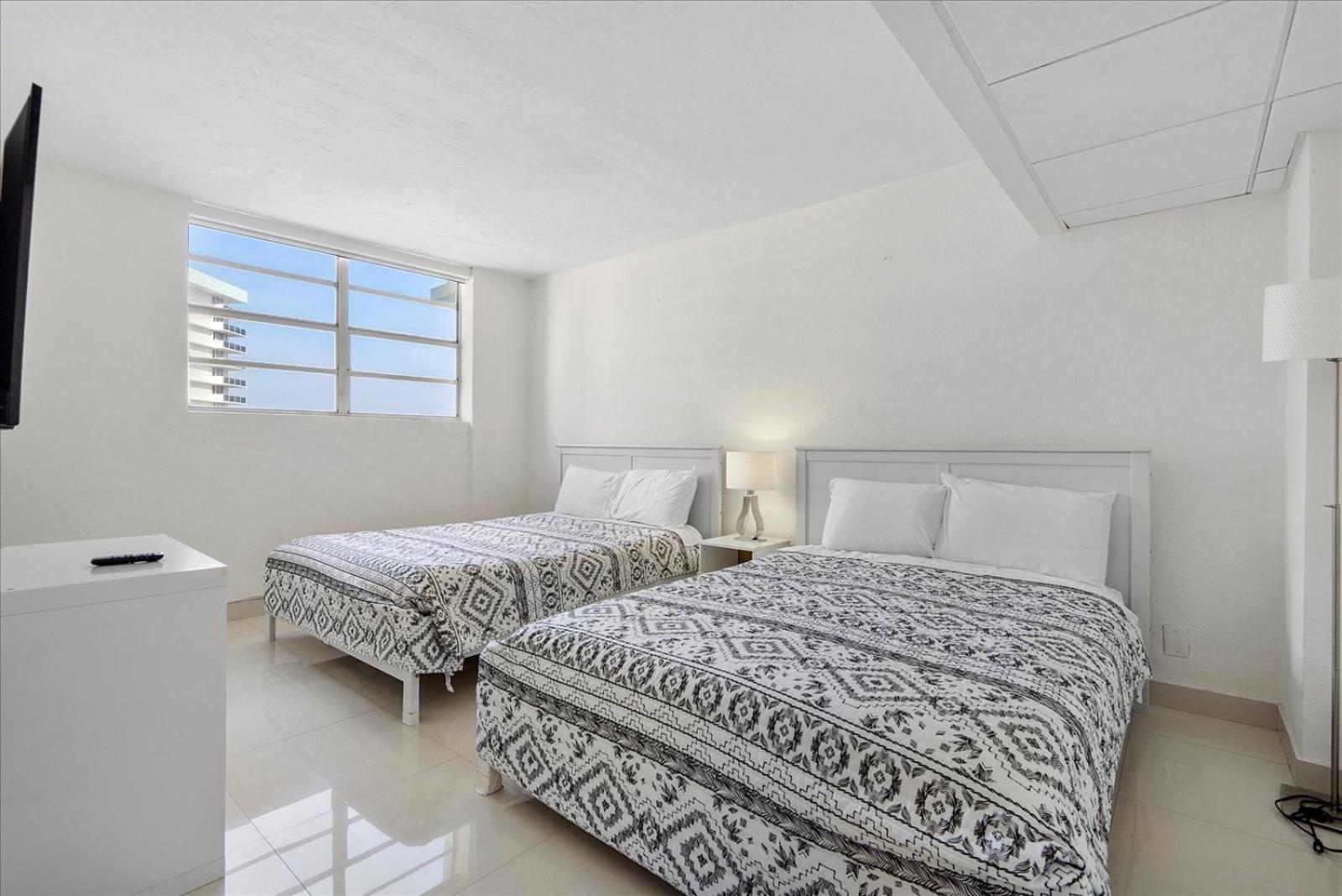 Beachfront 2 Bedroom At Tides Hollywood 8Th Floor Экстерьер фото